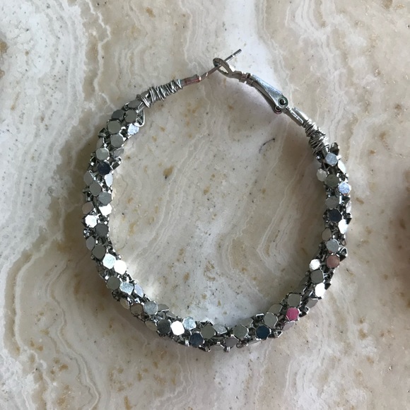 GORGEOUS SPARKLING SILVER TONE LARGE HOOP EARRINGS - Picture 2 of 4